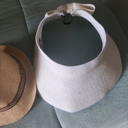 Straw hats used, size M