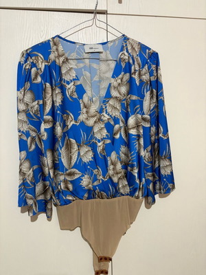 BSB Blue 3/4 Sleeve Spring Bodysuit Like New