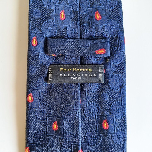 Balenciaga tie 100% silk jacquard with paisley, like new