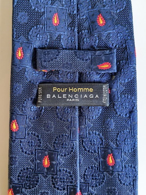 Balenciaga tie 100% silk jacquard with paisley, like new