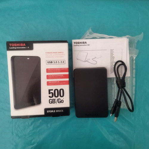 TOSHIBA STOR.E BASICS 500 GB external hard drive USB 3.0 & 2.0