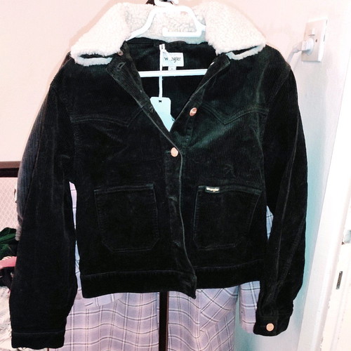 Wrangler Black Corduroy Jacket with Ecru Detachable Faux Fur Collar New Size S