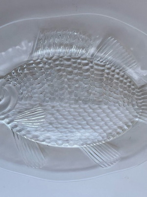 Glass serving platter with embossed fish design new