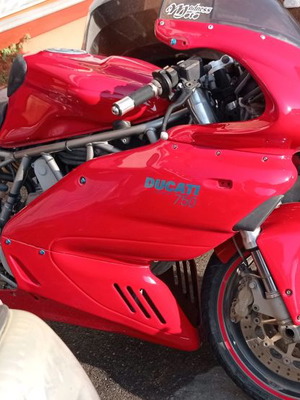 Ducati 750ss 2002 used with freshly painted tank