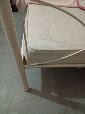 Single metal bed white like new with mattress and slats