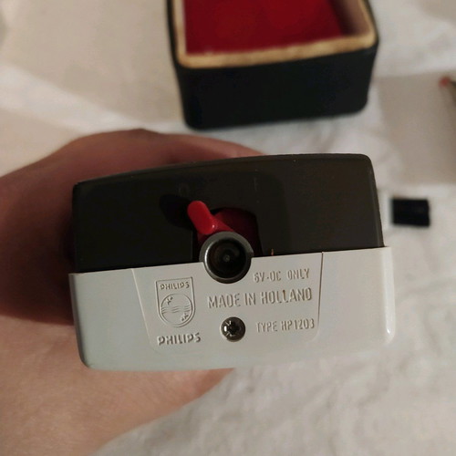 Philisave shaver from the 1960s used, functional