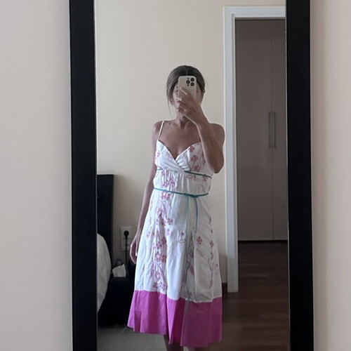 BCBG Maxazria Y2K dress like new, Summer Roberts The O.C. style