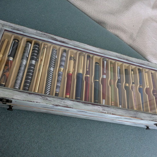 Pen collection 40 pieces in handmade box with vintage style new