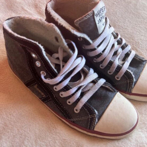 Superdry boots size 38.5 used, athletic, black and gray