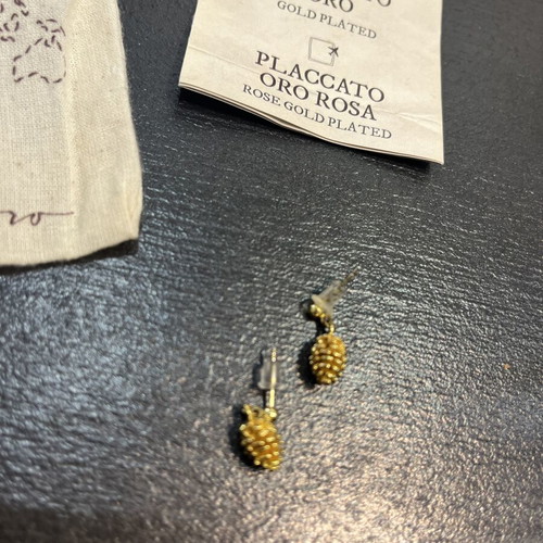 Vestopazzo earrings new, pine cone design, gold plated