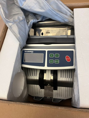AccuBANKER 1100 banknote counter