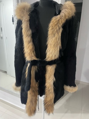 Γούνα αχρησιμοποίητη, μαύρη με γούνα σε φυσικό χρώμα, μέγεθος S