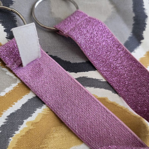 Y2K belt pink adjustable, like new, Bershka xdye series