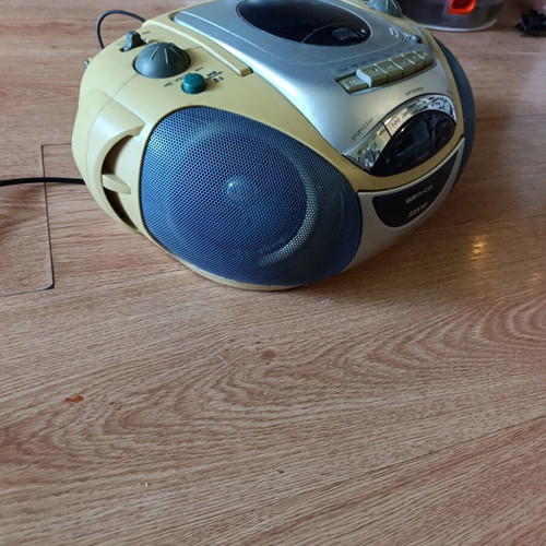 Sanyo CD player used, works