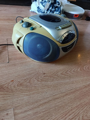 Sanyo CD player used, works
