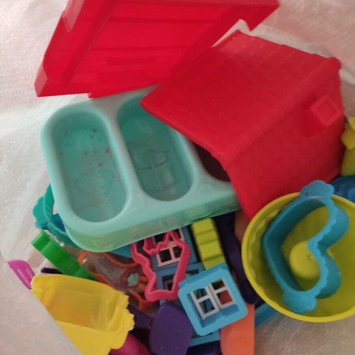 Kinetic Play Sand set with 2 games and many tools, used