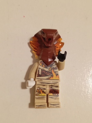 Lego Pyro Slayer minifigure