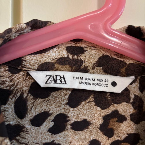 Zara leopard print shirt size Medium like new, brown
