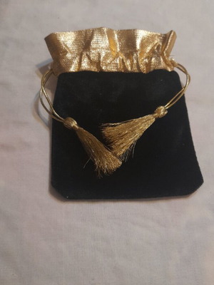 Black and gold pouch for gifts