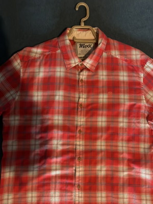 Mexx Shirt Large like new, red and pink