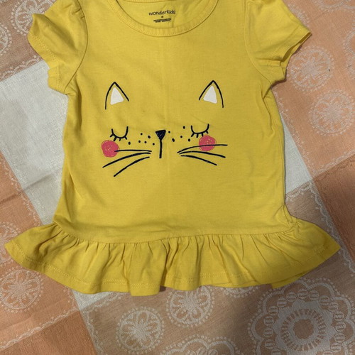 Summer girls' clothing set like new, age 4-6, colorful