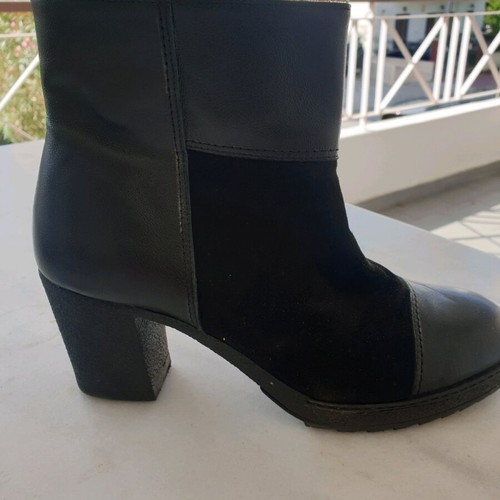 Bournazos ankle boots size 38 leather like new, black