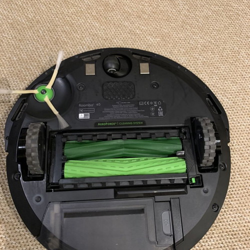 iRobot Roomba e5 robot vacuum cleaner