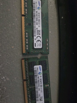 SO-DIMM DDR3 4GB RAM used, 2x2GB for laptop