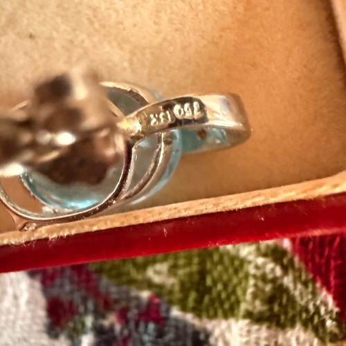 Earrings with K18 white gold and blue diamond new
