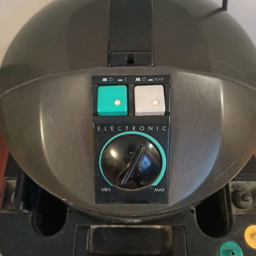Delonghi Penta Multivac vacuum cleaner used without hose and handle