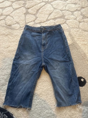 Stradivarius high-waisted shorts bermuda blue like new, size XS