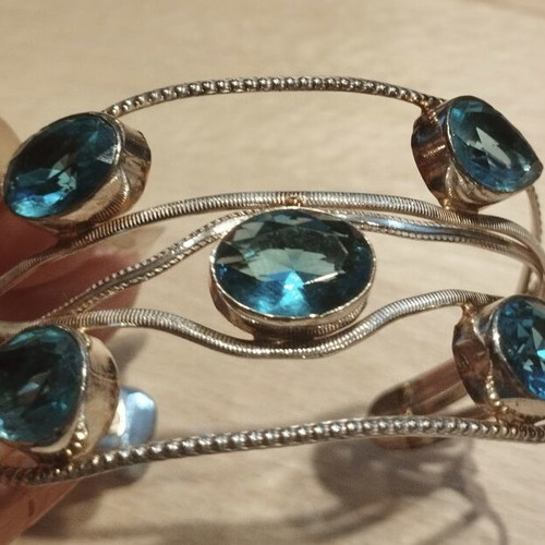 Handmade adjustable bracelet with turquoise stones, like new