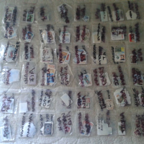 Stamps of the World used, collection of 49 issues Deagostini Hellas