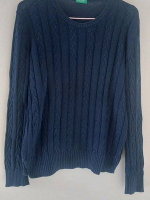 Blue knitted Benetton sweater like new with cable knit size M