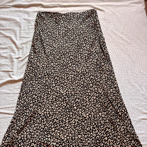 Long skirt satin fabric, like new, size XL 42 14, black and beige