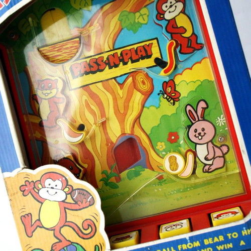 Pass N Play Peanut Game vintage 80's board game new