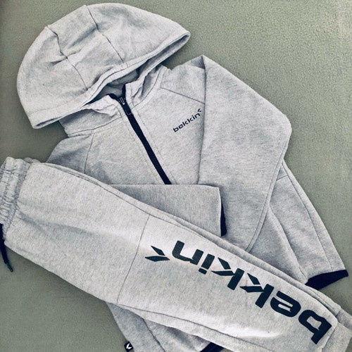 Boys' tracksuit sets and jackets used, pack of 2, size 98 for ages 3-4
