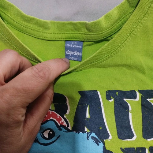 Jeans shorts and dinosaur T shirt like new, size 5-6 years