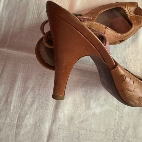 BOSSH women's sandals size 39, tan color, 10 cm heel