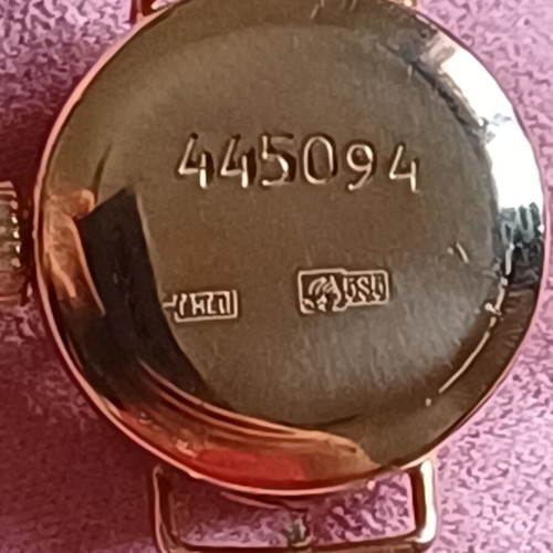 Yashma vintage 14K gold wristwatch, mechanical, women's
