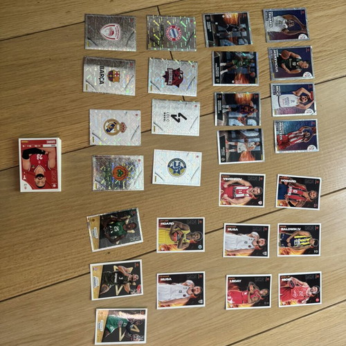 EuroLeague 2025-26 stickers like new, 27 special plus 49 simple