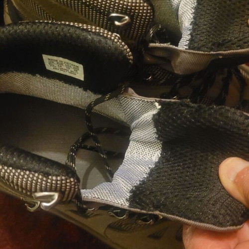 Salomon hiking boots like new, leather and cordura, size 44, gray