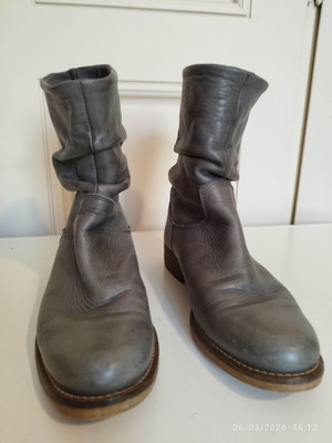 Leather boots gray size 37 like new, 100% genuine leather