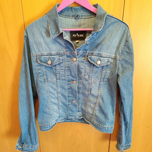 Vintage denim jacket used, light color, size M