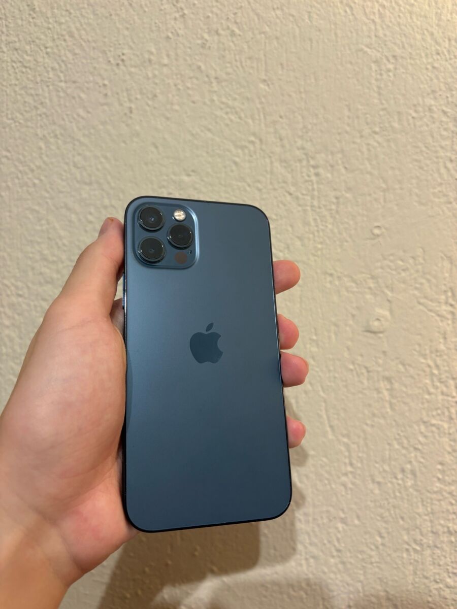 iPhone 12 Pro употребяван, в много… - € 190,00 - Vendora.bg