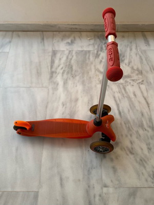 Micro scooter like new