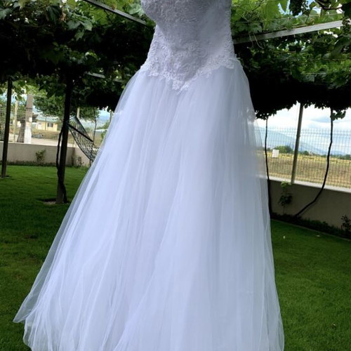 Wedding dress, size M, corset, fits size S