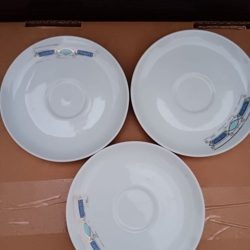 Set of 3 small plates used