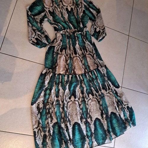 Long dress snake size s like new, beige and green