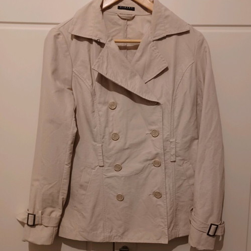 Sisley Small trench coat waterproof like new, nude-stone color